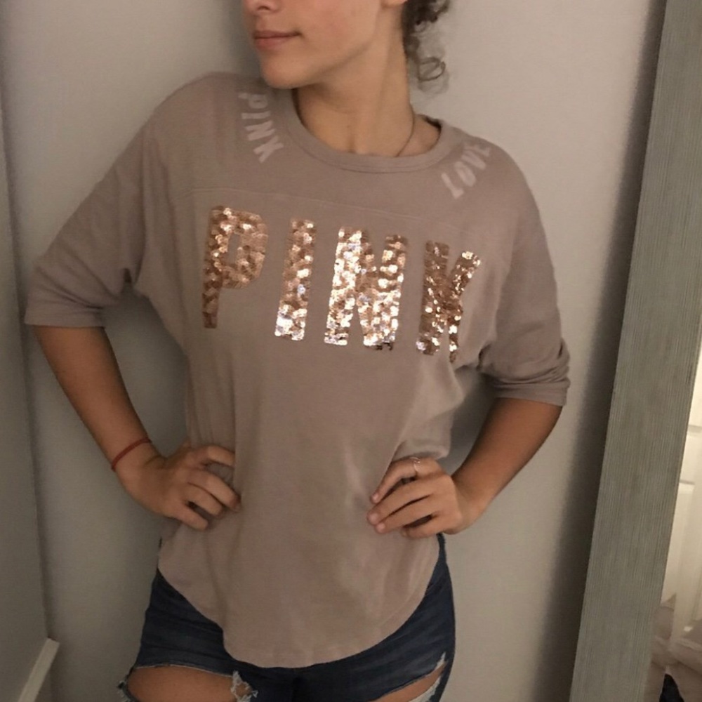 pink vs shirt